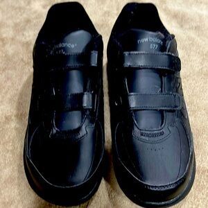 New Balance walking shoes. Never worn. Size 9.5 wide.